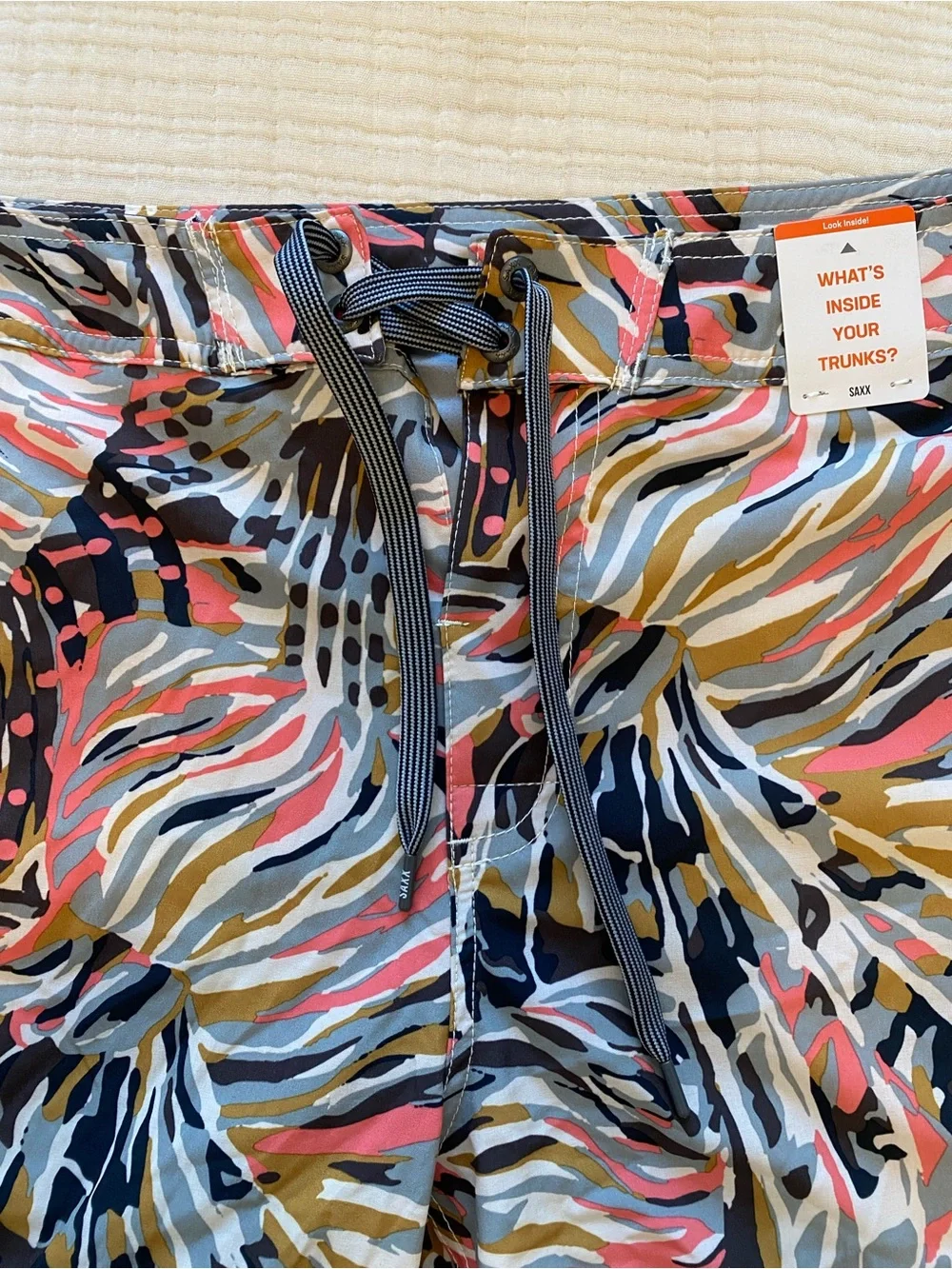 SAXX Betawave 2N1 Swim Shorts 17” Abstract Print Size 34 NWT